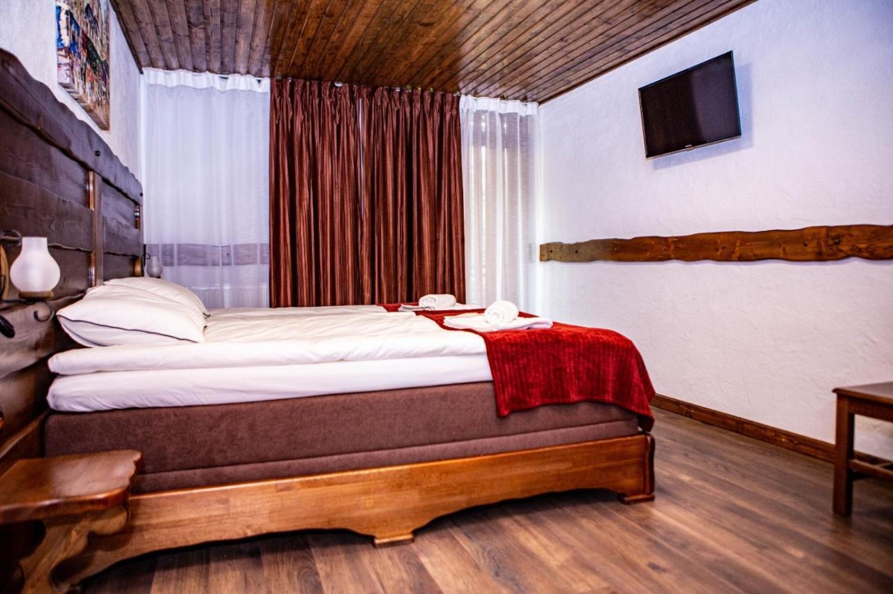Hotel Vila Swe Sar à Curtea de Argeş Extérieur photo
