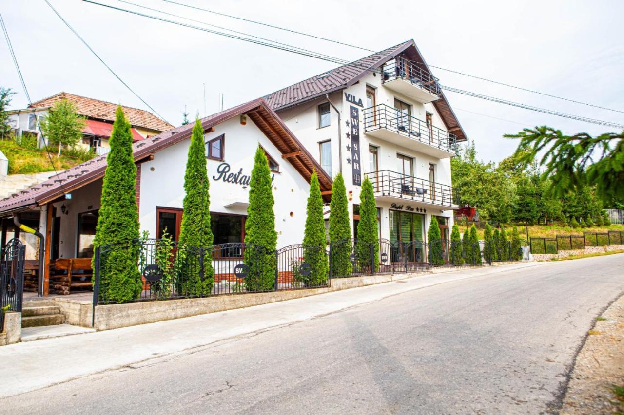 Hotel Vila Swe Sar à Curtea de Argeş Extérieur photo