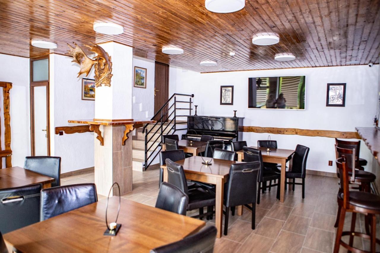 Hotel Vila Swe Sar à Curtea de Argeş Extérieur photo