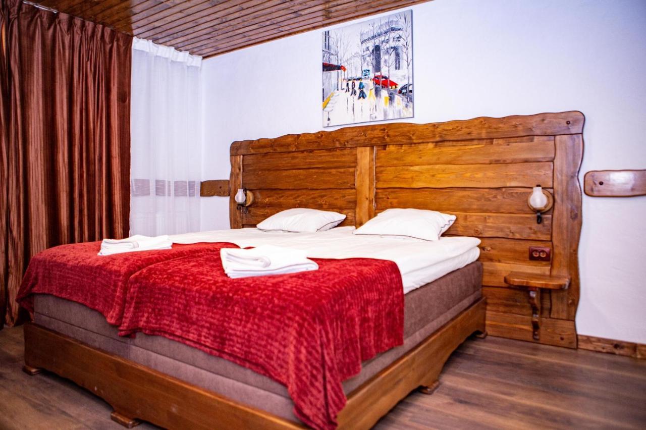 Hotel Vila Swe Sar à Curtea de Argeş Extérieur photo