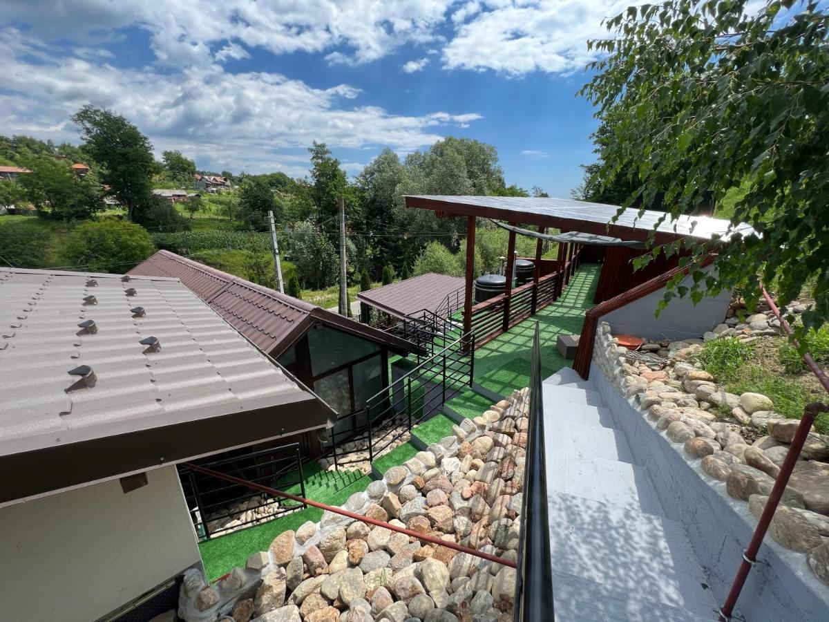 Hotel Vila Swe Sar à Curtea de Argeş Extérieur photo